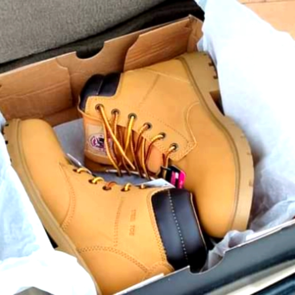 Women Steel Toe Boots!!!